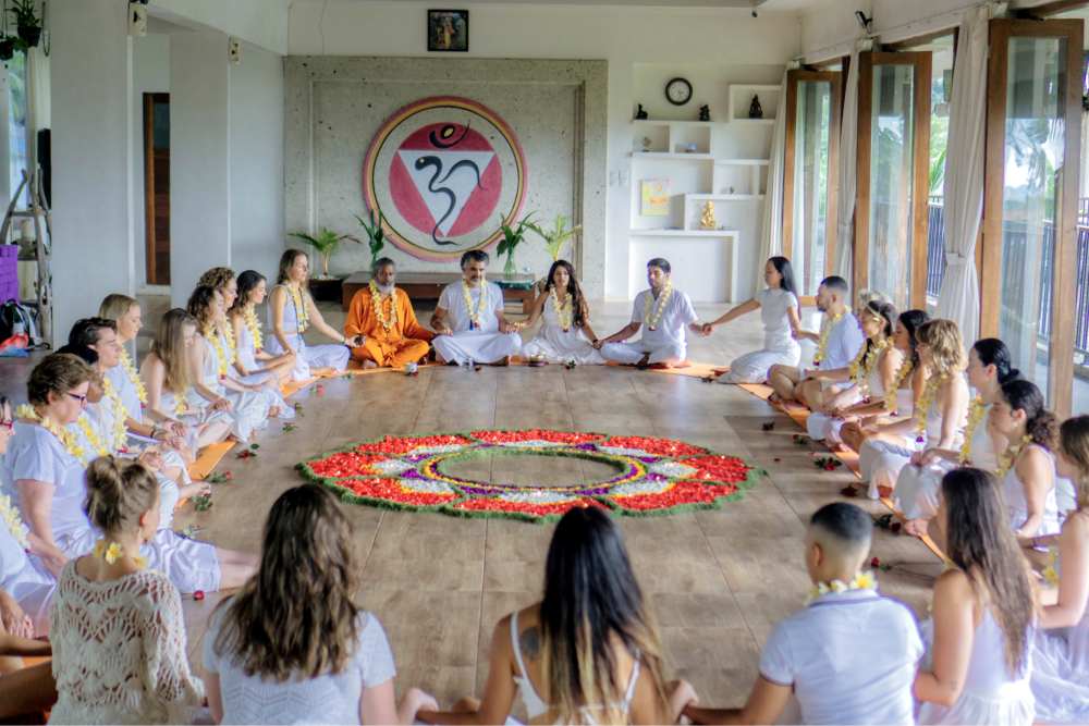 full group of ubud teacher training students and teachers