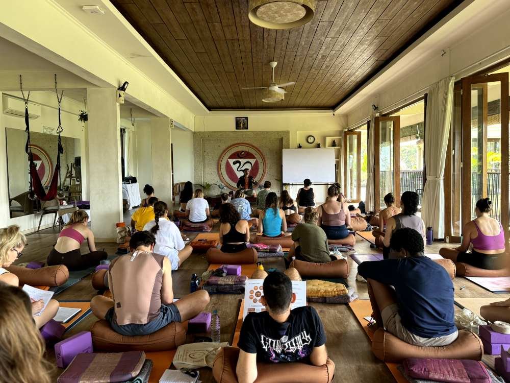 students listening to philosophy class