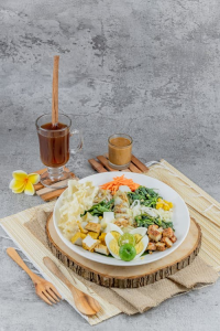 Indonesian gado gado salad with peanut sauce, tofu, and fresh vegetables in Ubud.