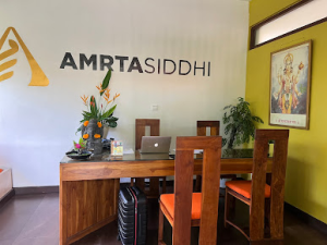 Ayurvedic kitchari and vegetable curry at Amrta Sidhhi health café in Ubud.