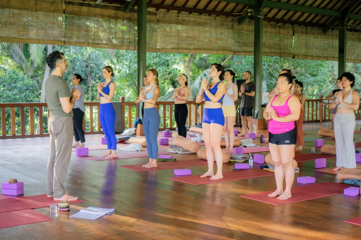 YNV - Prayer pose class